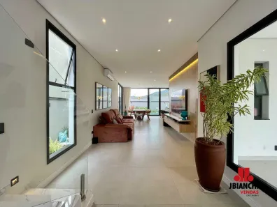 Sobrado com 3 Quartos à venda, 230m² no Fazenda Rodeio, Mogi das Cruzes