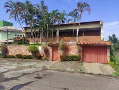Casa com 4 Quartos para alugar, 588m² no Setor Jaó, Goiânia