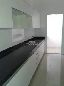 Apartamento com 3 Quartos para alugar, 95m² no Brasil, Uberlândia