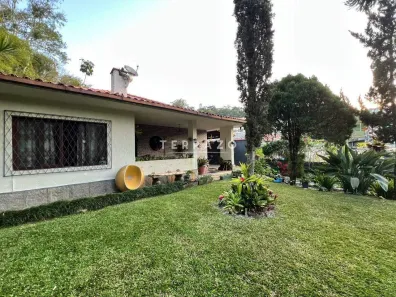 Casa com 3 Quartos à venda, 123m² no Fazendinha, Teresópolis