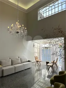 Sobrado com 5 Quartos à venda, 400m² no Vila Oliveira, Mogi das Cruzes