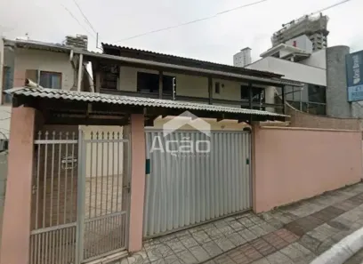 Sobrado com 3 Quartos para alugar, 200m² no Centro, Itajaí