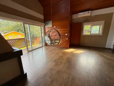Casa com 3 Quartos à venda, 194m² no Sambaqui, Florianópolis
