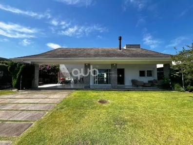 Sobrado com 3 Quartos à venda, 194m² no XANGRI-LÁ, Xangri-lá