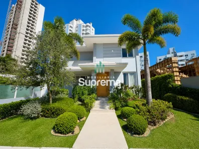 Casa com 3 Quartos à venda, 194m² no Dom Bosco, Itajaí