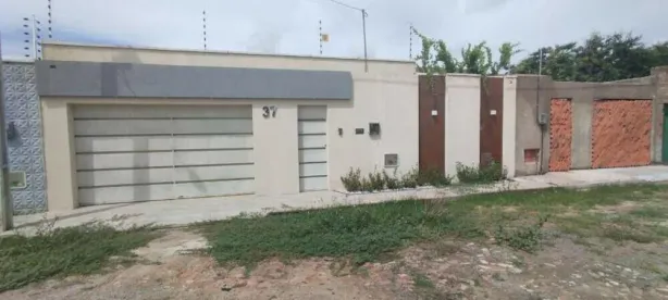 Casa com 3 Quartos à venda, 120m² no Professora Maria Geli Sá Barreto, Juazeiro do Norte