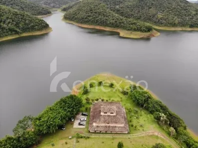 Fazenda/Sítio com 6 Quartos à venda, 350m² no Centro, Paraibuna