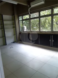Sala Comercial para alugar, 18m² no Vila Pirajussara, São Paulo