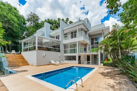 Casa de Condomínio com 5 Quartos à venda, 643m² no Cascatinha, Curitiba