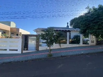Casa com 3 Quartos à venda, 262m² no Líder, Chapecó