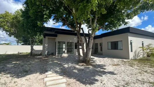 Casa de Condomínio com 4 Quartos para alugar, 160m² no Barra do Jacuípe, Camaçari