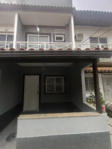 Casa com 2 Quartos à venda, 166m² no Curicica, Rio de Janeiro