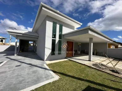 Casa de Condomínio com 3 Quartos à venda, 162m² no São Mateus, São Pedro da Aldeia