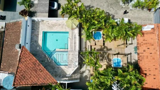 Prédio Residencial com 46 Quartos à venda, 10m² no Canasvieiras, Florianópolis