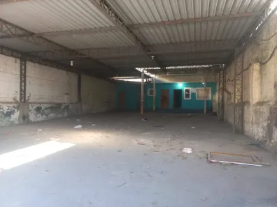 Galpão/Depósito/Armazém à venda, 245m² no Centro, São Sebastião
