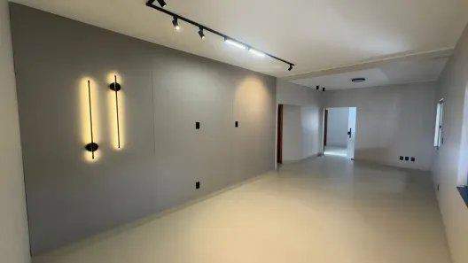 Casa com 3 Quartos à venda, 250m² no Anápolis City, Anápolis