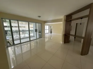 Apartamento com 4 Quartos para alugar, 178m² no Centro, Florianópolis