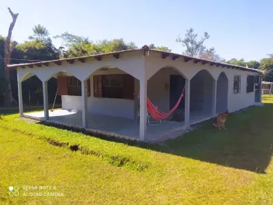 Fazenda/Sítio com 4 Quartos à venda, 300m² no Fiuza, Viamão