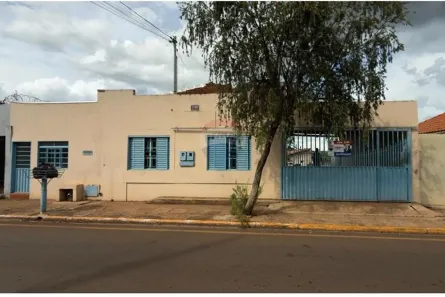 Casa com 4 Quartos à venda, 218m² no Setor Iracema, Jataí