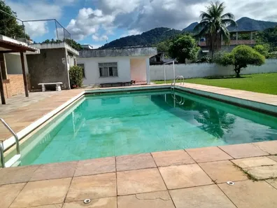 Casa com 4 Quartos à venda, 29000m² no Vila Bernadete, Duque de Caxias