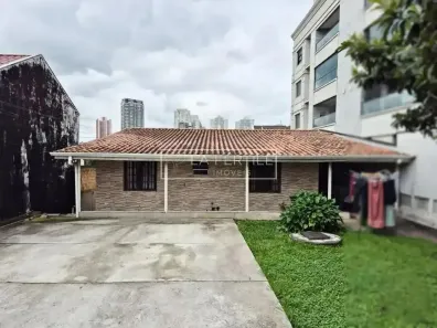Lote/Terreno à venda, 390m² no Orleans, Curitiba