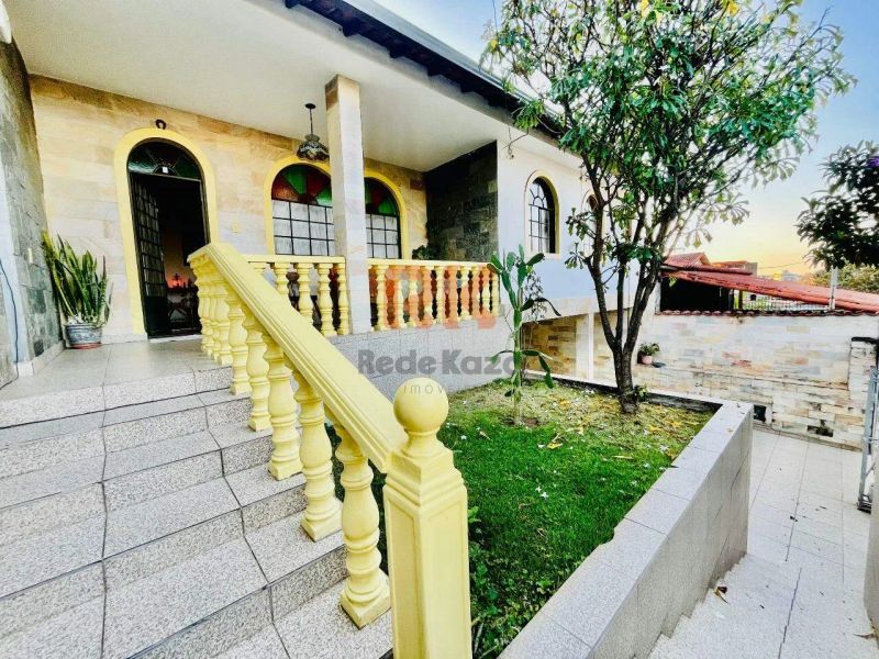 Casa com 3 quartos — Planalto, Belo Horizonte