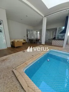 Casa de Condomínio com 3 Quartos para alugar, 270m² no Jardim das Palmeiras, Uberlândia