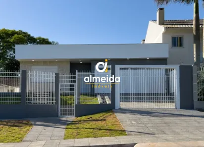Casa com 3 Quartos à venda, 270m² no Tomazetti, Santa Maria