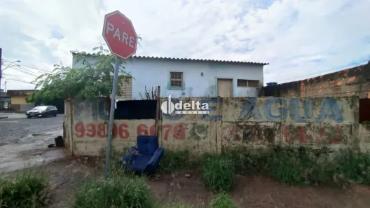 Lote/Terreno à venda, 440m² no Osvaldo Rezende, Uberlândia