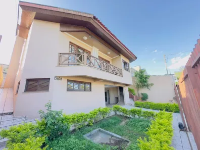 Casa com 3 Quartos para alugar, 242m² no Jardim Carvalho, Ponta Grossa