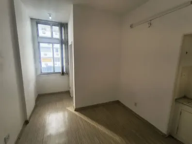 Kitnet com 1 Quarto para alugar, 28m² no Copacabana, Rio de Janeiro