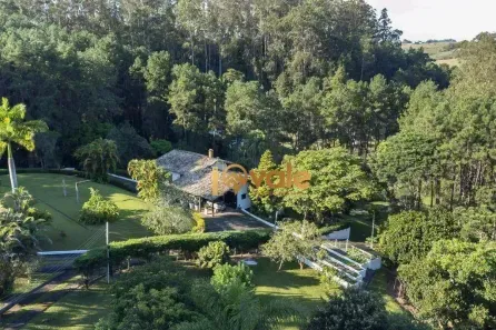 Fazenda/Sítio com 6 Quartos à venda, 400m² no Veraneio Irajá, Jacareí