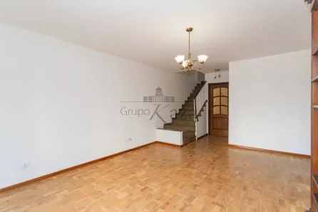 Sobrado com 3 Quartos para alugar, 245m² no Vila Romana, São Paulo