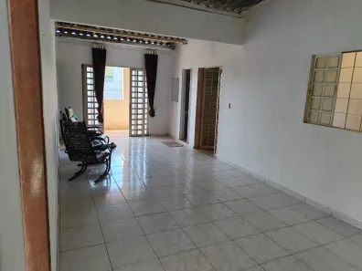Casa com 5 Quartos à venda, 180m² no Jardim Roriz, Brasília