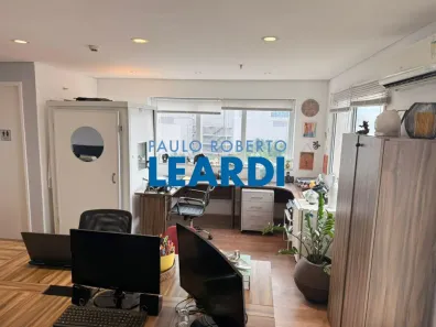 Sala Comercial à venda, 38m² no Água Branca, São Paulo