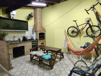 Sobrado com 3 Quartos à venda, 155m² no Jardim Leocádia, Sorocaba
