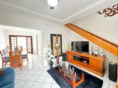 Sobrado com 3 Quartos para alugar, 189m² no Pompéia, Santos