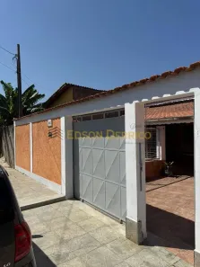 Casa com 3 Quartos à venda, 164m² no Azeredo, Pindamonhangaba
