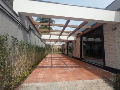 Imóvel Comercial com 5 Quartos à venda, 700m² no Jardim Everest, São Paulo