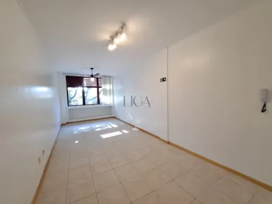 Sala Comercial para venda ou aluguel, 38m² no Petrópolis, Porto Alegre