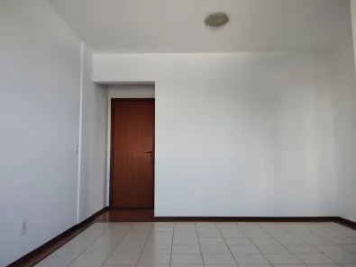 Apartamento com 3 Quartos para alugar, 75m² no Bela Suiça, Londrina
