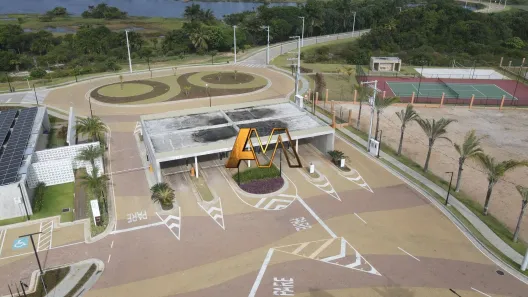 Lote/Terreno à venda, 783m² no Guarajuba (Monte Gordo), Camaçari