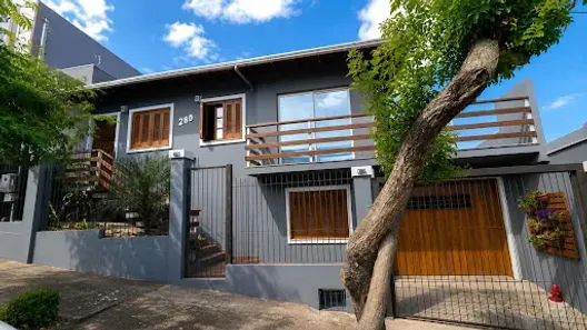 Casa com 3 Quartos à venda, 135m² no Jardim Algarve, Alvorada