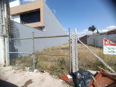 Lote/Terreno para alugar, 470m² no Vila Aparecida, Franca