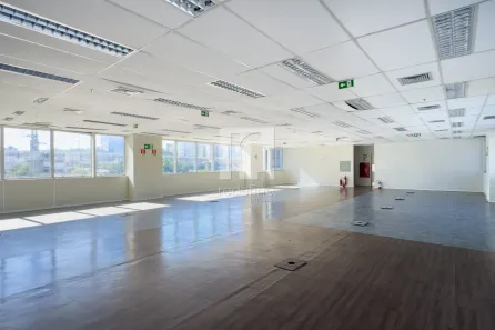 Sala Comercial para alugar, 457m² no Vila Cordeiro, São Paulo