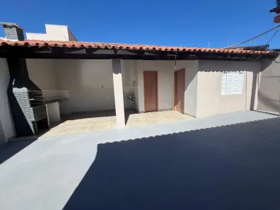 Casa com 3 Quartos para alugar, 160m² no Jardim Universitário, Cuiabá