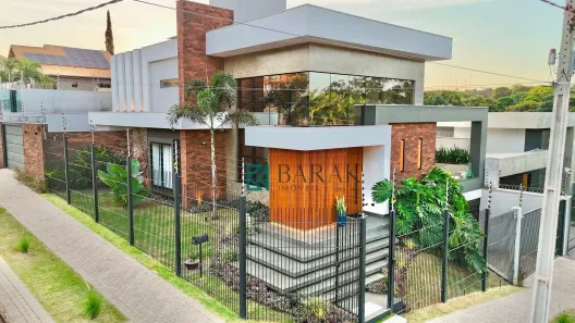 Sobrado com 4 Quartos à venda, 352m² no Jardim Guaporé, Maringá