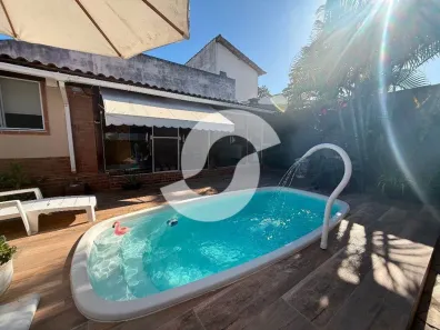 Casa de Condomínio com 3 Quartos à venda, 360m² no Itaipu, Niterói