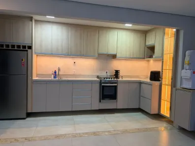 Casa de Condomínio com 3 Quartos à venda, 135m² no Petrópolis, Várzea Grande