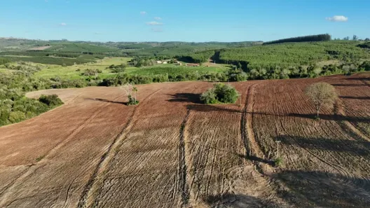 Fazenda/Sítio com 2 Quartos à venda, 968000m² no , Angatuba